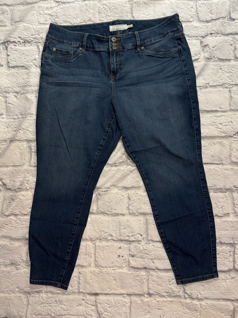 Torrid blue washed jeggings plus 22R